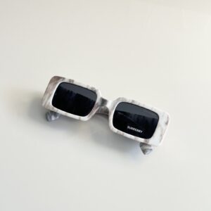 Burberry_WMNS_11089_Marble_Black
